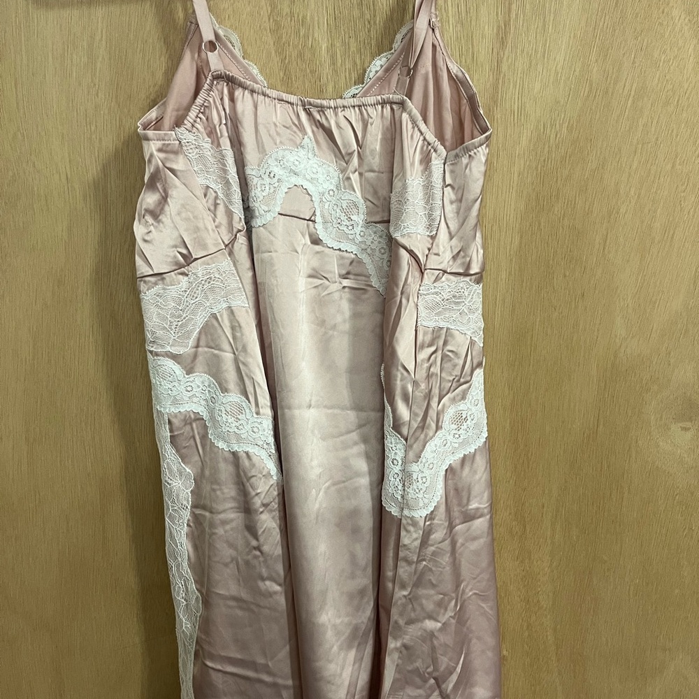 POL Lace Cami - Picture 2 of 3